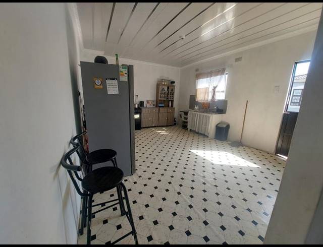 3 BEDROOM HOUSE FOR SALE IN MARIANNHEIGHTS